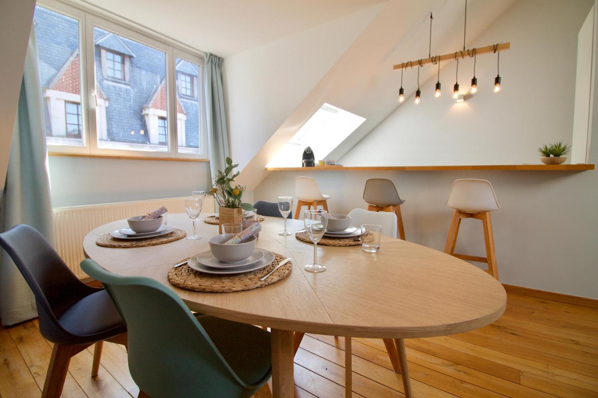 Heart Of Grand Place - Stunning 2br Duplex Apartment